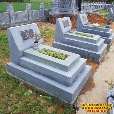 Mộ đá không mái 09