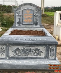 Mộ đá không mái 11