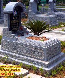 Mộ đá không mái 36
