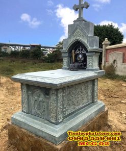 Mộ đá công giáo 26