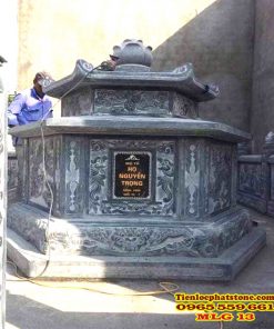 Mộ lục giác đá 13