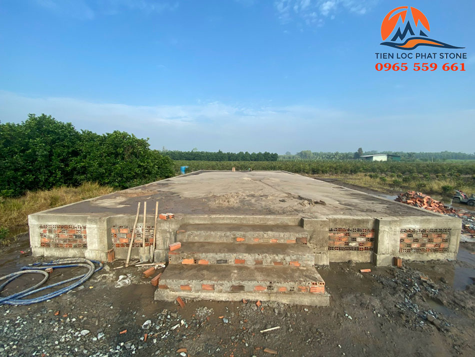 Thi công lắp đặt khu lăng mộ đá tại Bến Lức Long An 1