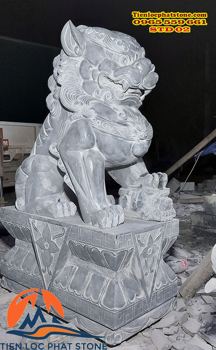Sư tử đá 02