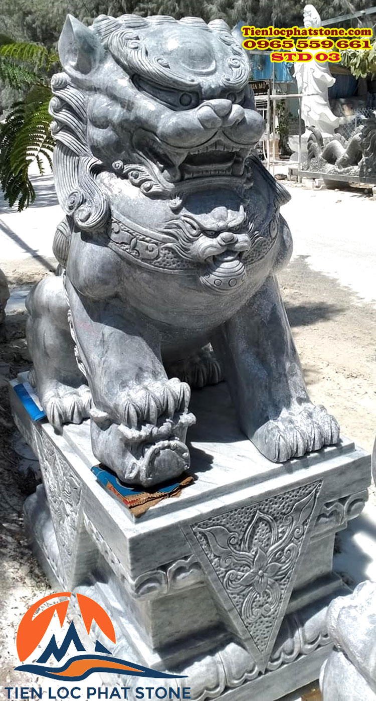 Sư tử đá 03