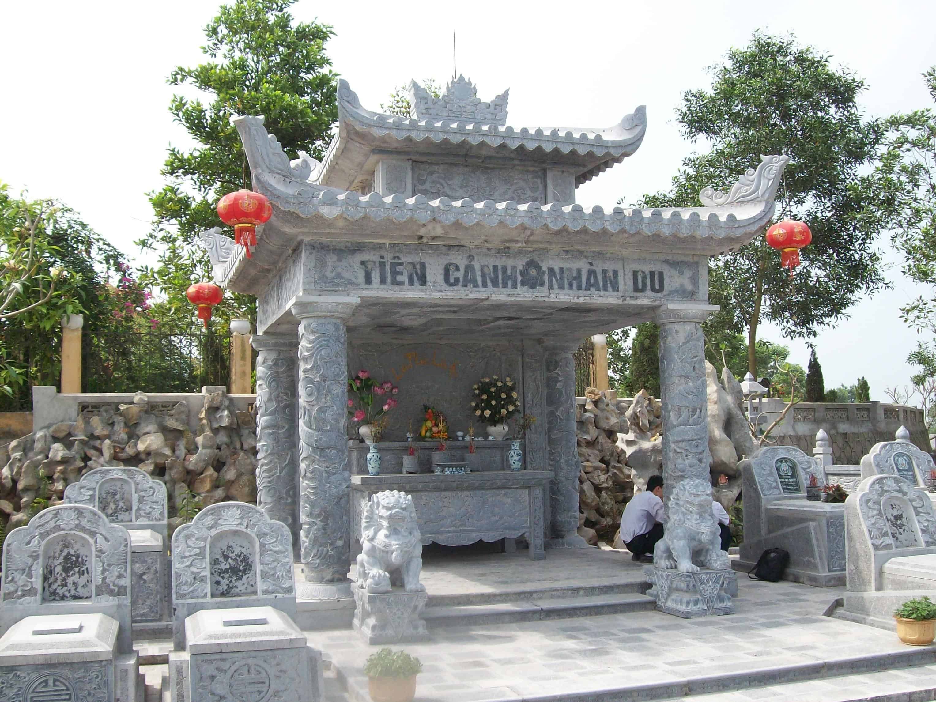 Lăng mộ đá đơn giản