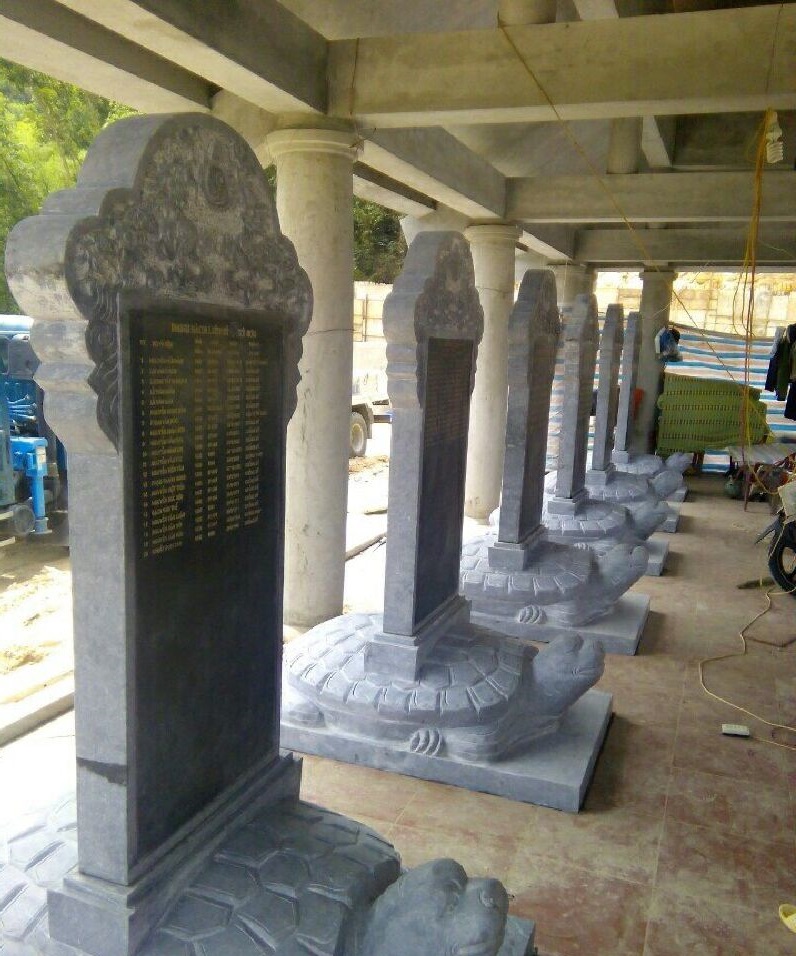 Bia đá nguyên khối tự nhiên 9
